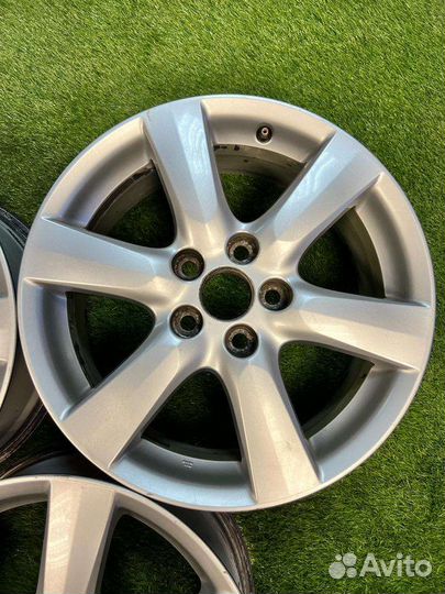Диски литые R17 Toyota Rav4 Оригинальные 3шт