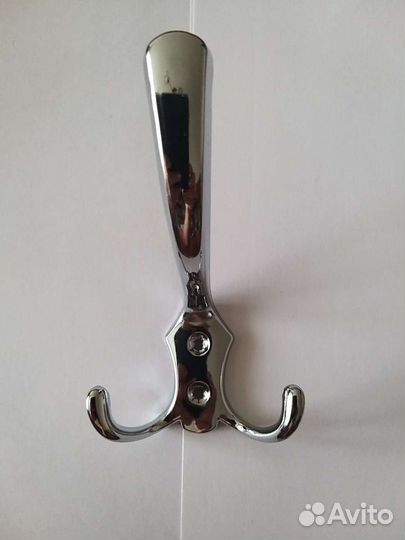 Крючок мебельный
