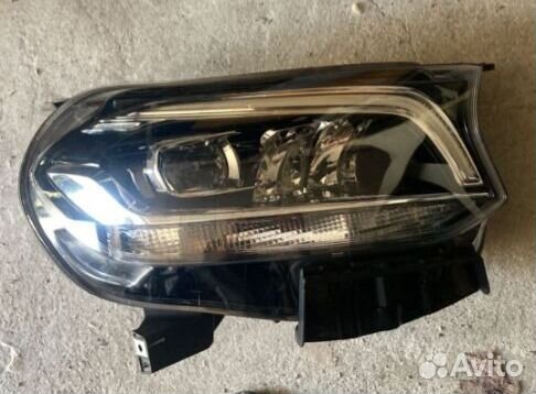 Mercedes W470 X-class Фара правая