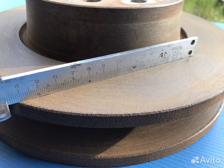 Задние тормозные 272 диски с колодками Octavia A7