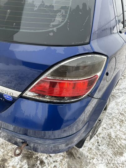 Задние фонари Opel Astra H Хэтчбек