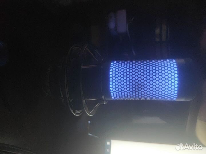 Студийный микрофон hyperx QuadCast S