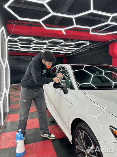 Оклейка автомобиля пленкой. Бронирование авто