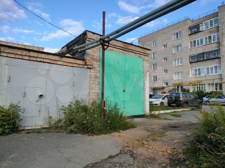 Гараж, > 30 м²