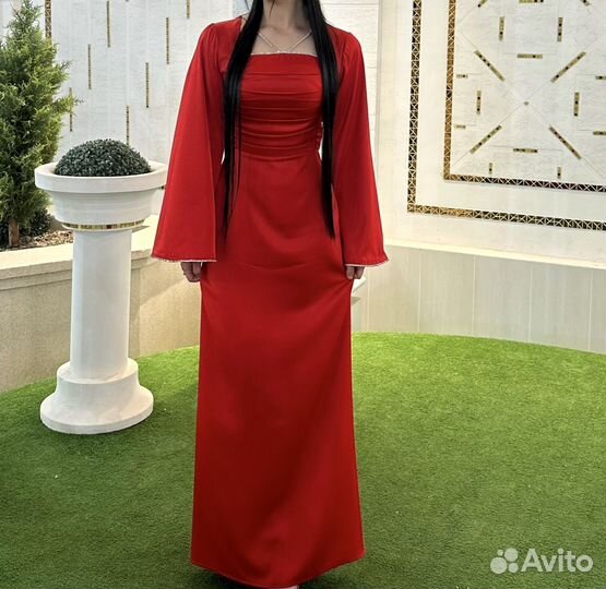 Вечернее платье 42 44 красное