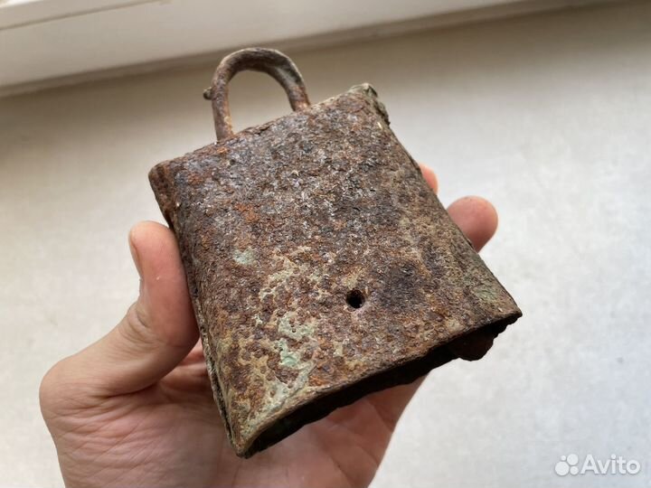 Старинный коллкольчик 19 век с коровы