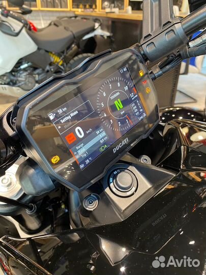 Ducati Diavel V4 2023