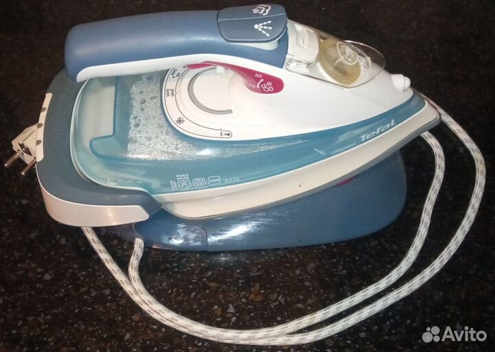 Утюг Tefal Freemove FV9915