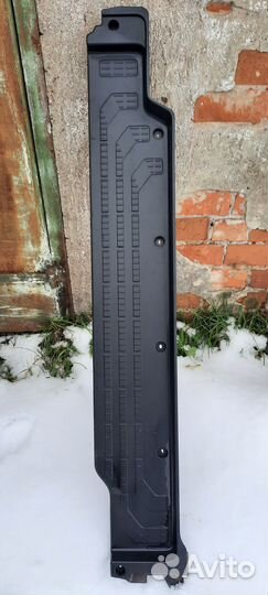 Подножка правая VW Crafter