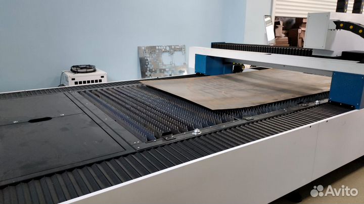 Оптоволоконные лазерные станки MetalTec 1530S