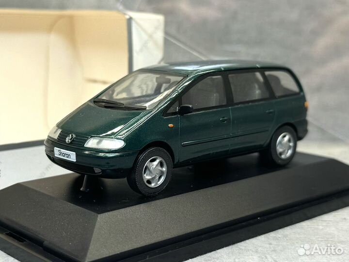 Модель автомобиля Volkswagen Sharan 1:43