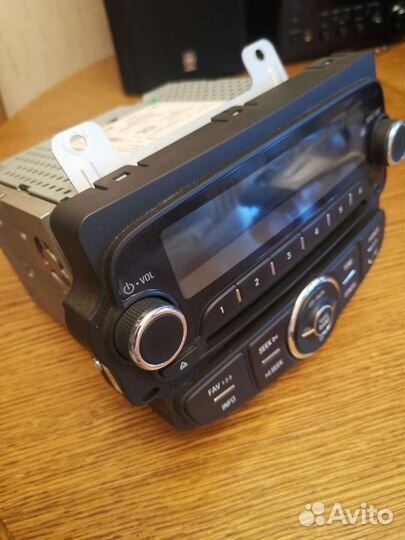 Штатная магнитола Шевроле Круз 2013