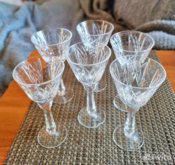 Рюмки на ножке