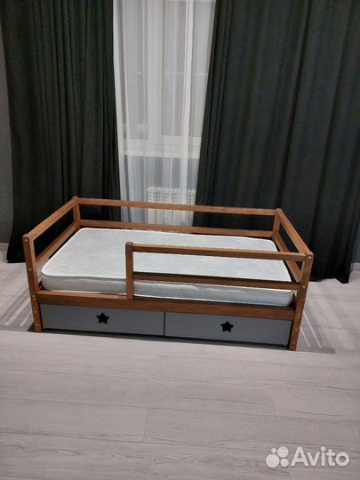 Детская кровать из бука