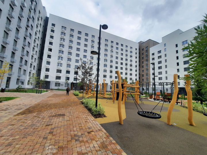 2-к. квартира, 55 м², 1/10 эт.