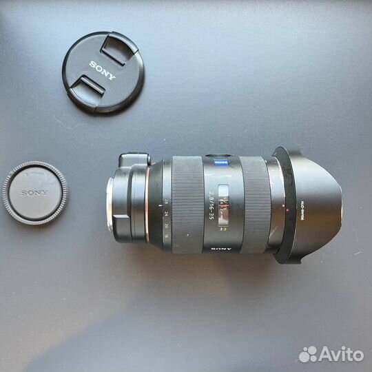 Объектив Sony Carl Zeiss 16-35mm f/2.8 ZA