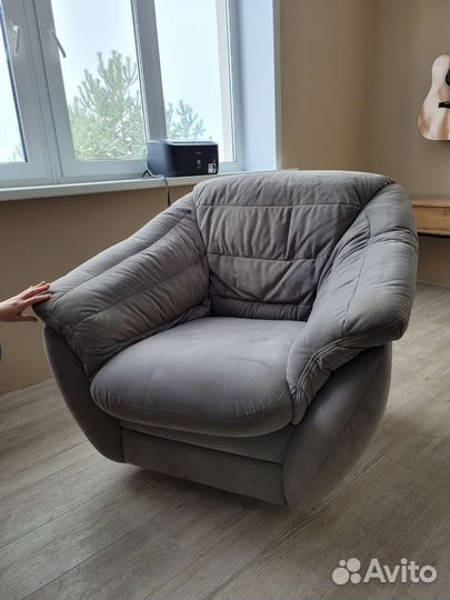 Кресло бархатное