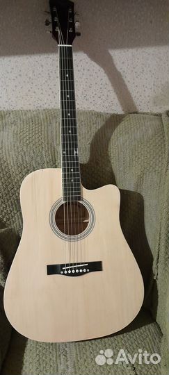 Акустическая гитара