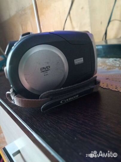 Видеокамера canon
