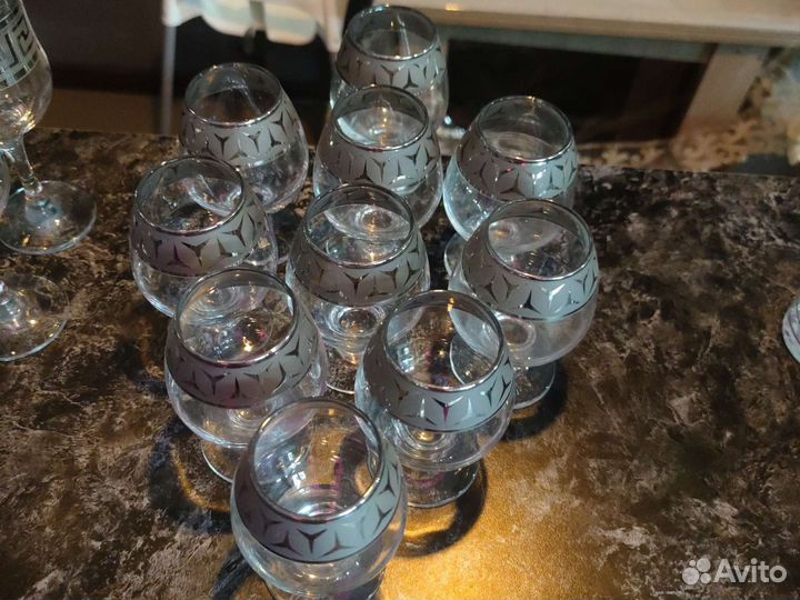 Бокалы, стаканы, стопки