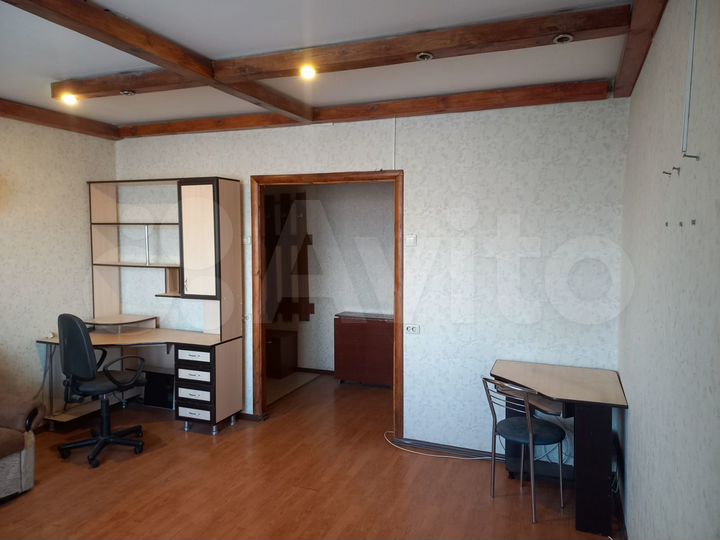 2-к. квартира, 57 м², 8/10 эт.