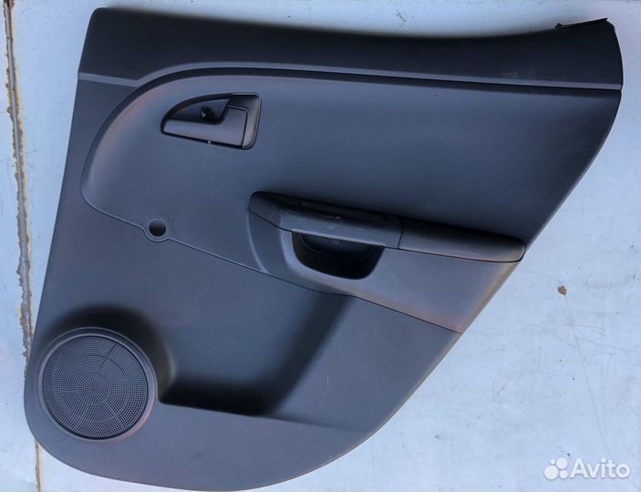 Обшивка задняя правая Киа Венга Kia Venga