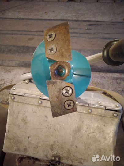 Ледобур для зимней рыбалки