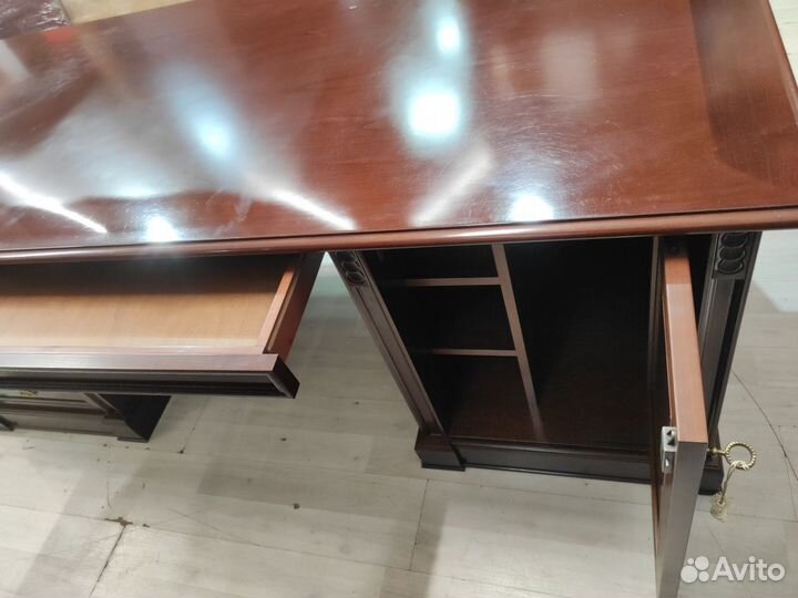 Кабинет руководителя (3 предмета) Додж б/у