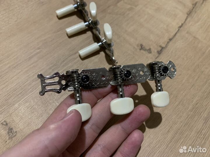 Колки на классическую гитару