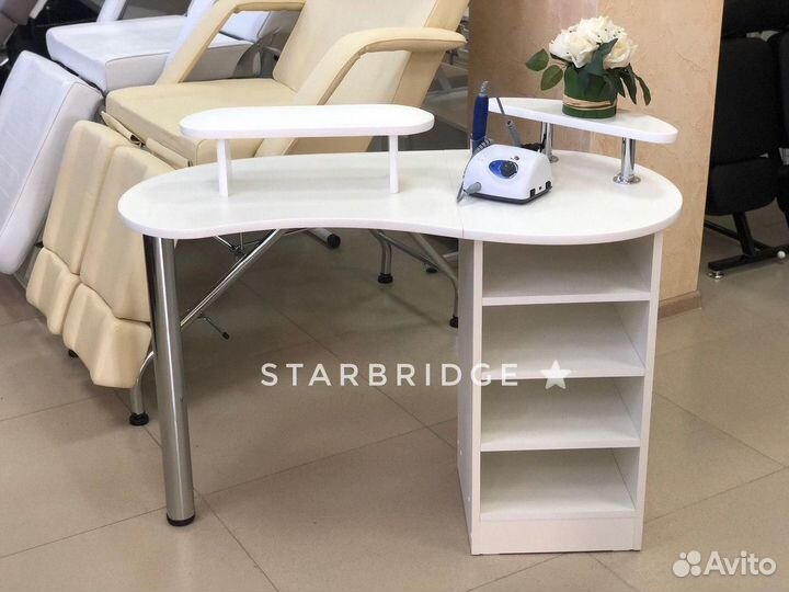 Стол маникюрный складной