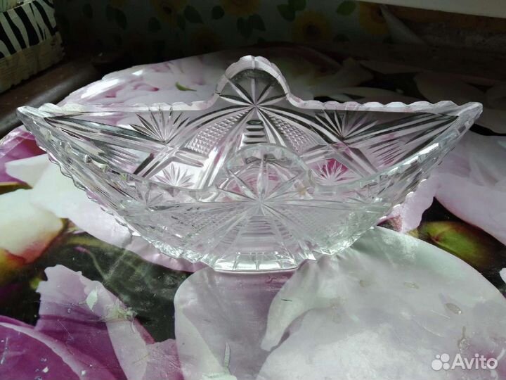 Хрустальный салатник лодочка
