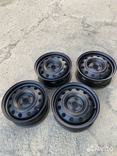 Штампованные диски r15