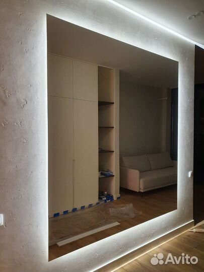 Зеркало с подсветкой в 220х210 см