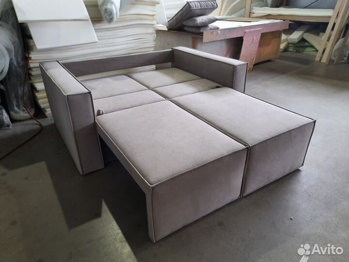 Диван новый с механизмом Лео