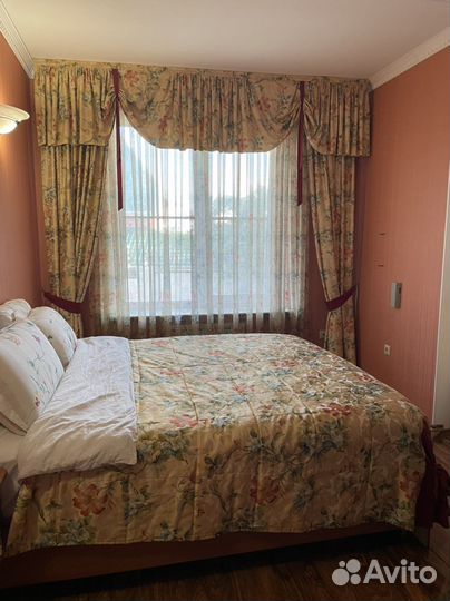 Шторы с ламбрекеном и покрывалом в комплекте