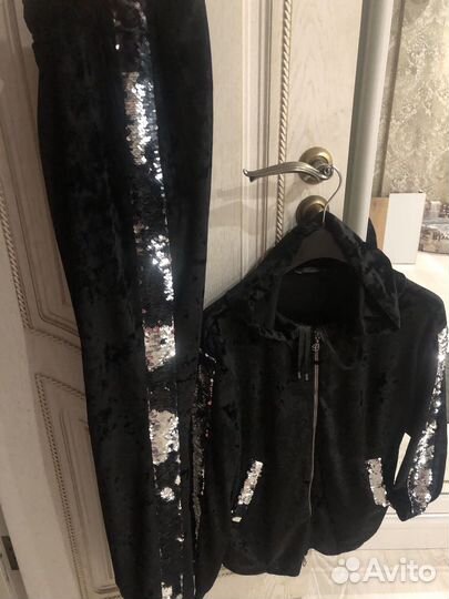 Спортивный костюм женский