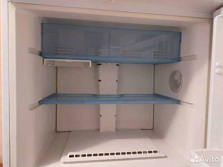 Холодильник Bosch intelligent frost free 44