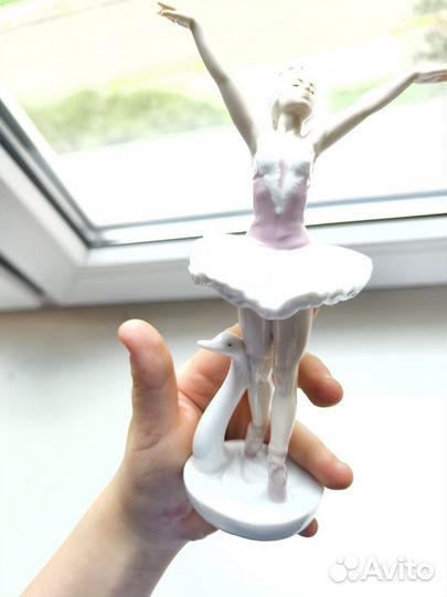 Фарфоровые статуэтки pavone