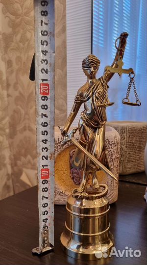Статуэтка фемида (богиня правосудия)