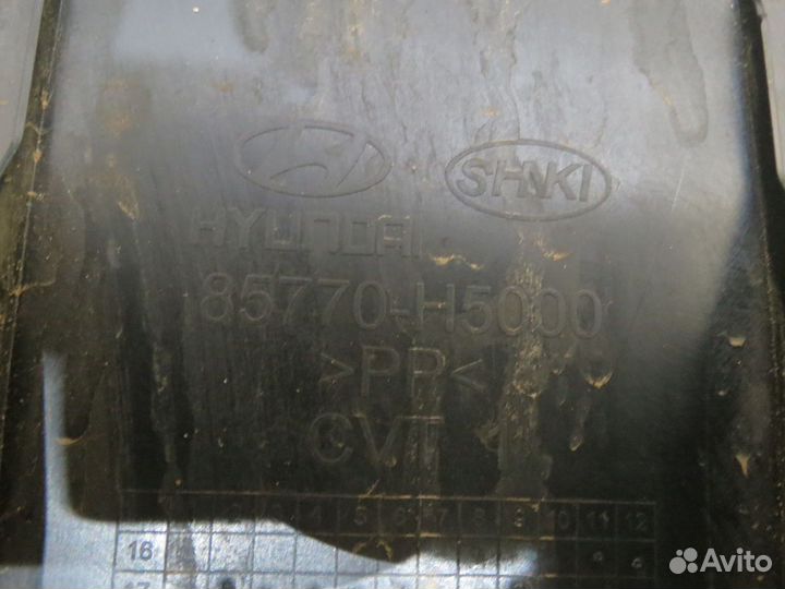 Кожух замка багажника Hyundai Solaris 2