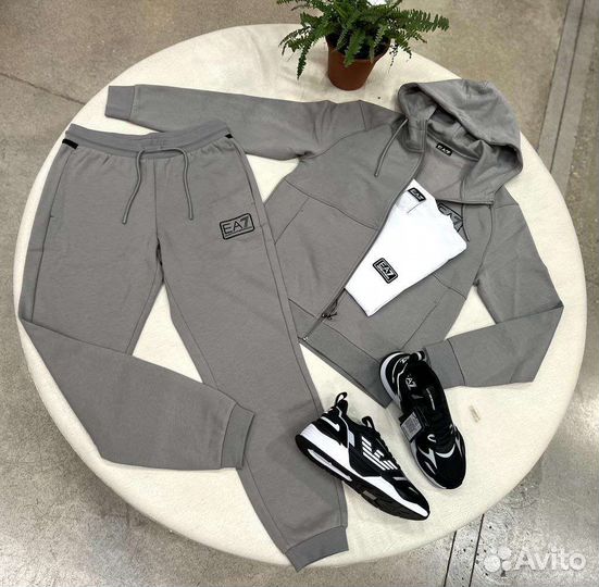 Байер в Италии/Одежда, обувь, аксессуары, сумки