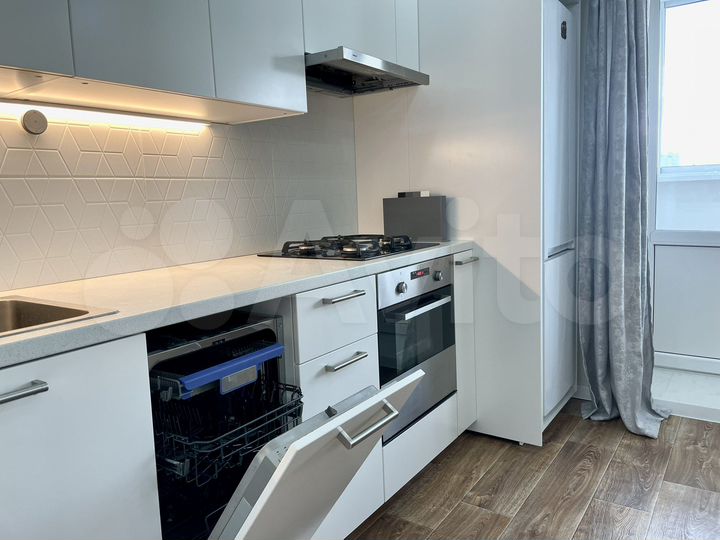 2-к. квартира, 65 м², 8/8 эт.