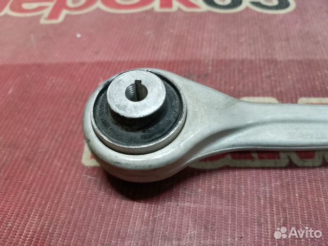 Рычаг подвески правый Audi A4