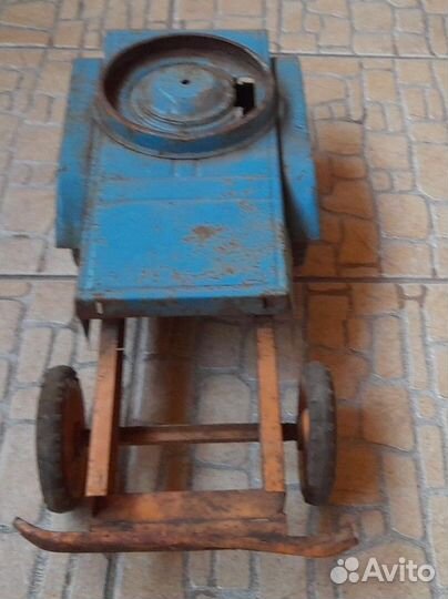 Машинка жесть грузовик кран низ машины СССР