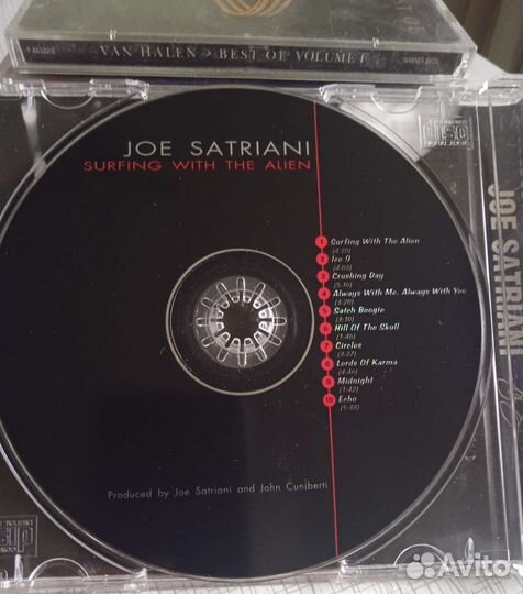 JOE satriani. surfing THE alien