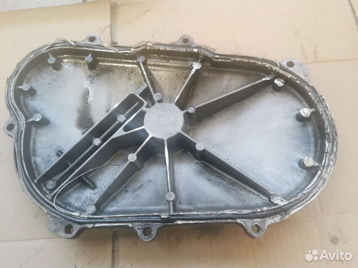 Крышка кпп polaris iq 440