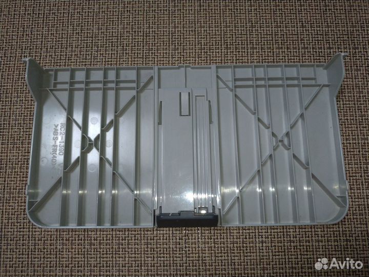 Входной лоток принтера HP 1505