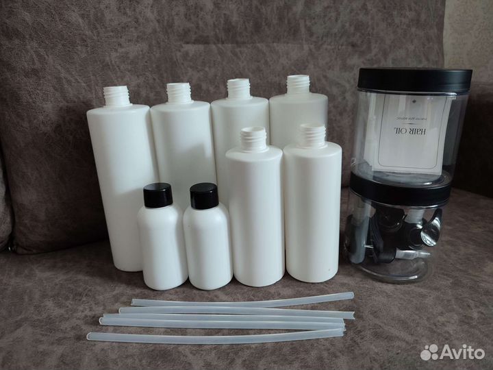 Набор флаконов для ванной комнаты