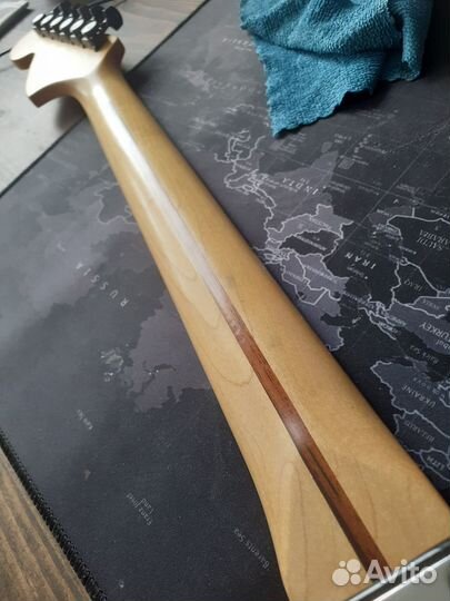 Fender squier stratocaster standard