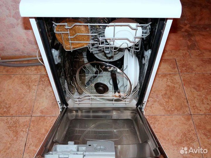 Ремонт холодильников Ремонт стиральных машин